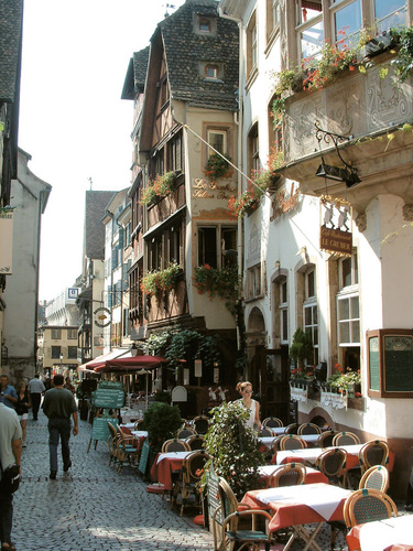 Terrasse Rue du Maroquin ©Sébastien HANSSENS - Office de tourisme de Strasbourg et sa région