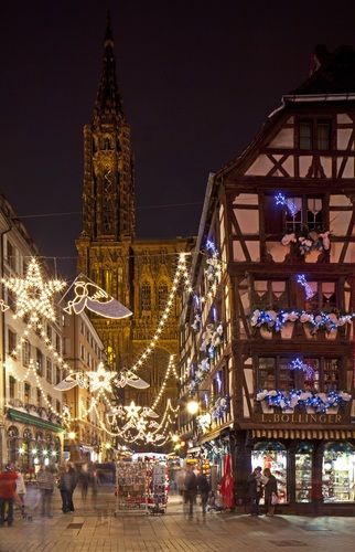 Illuminations rue Merciere ©Christophe Hamm _ Office de tourisme Strasbourg et sa région