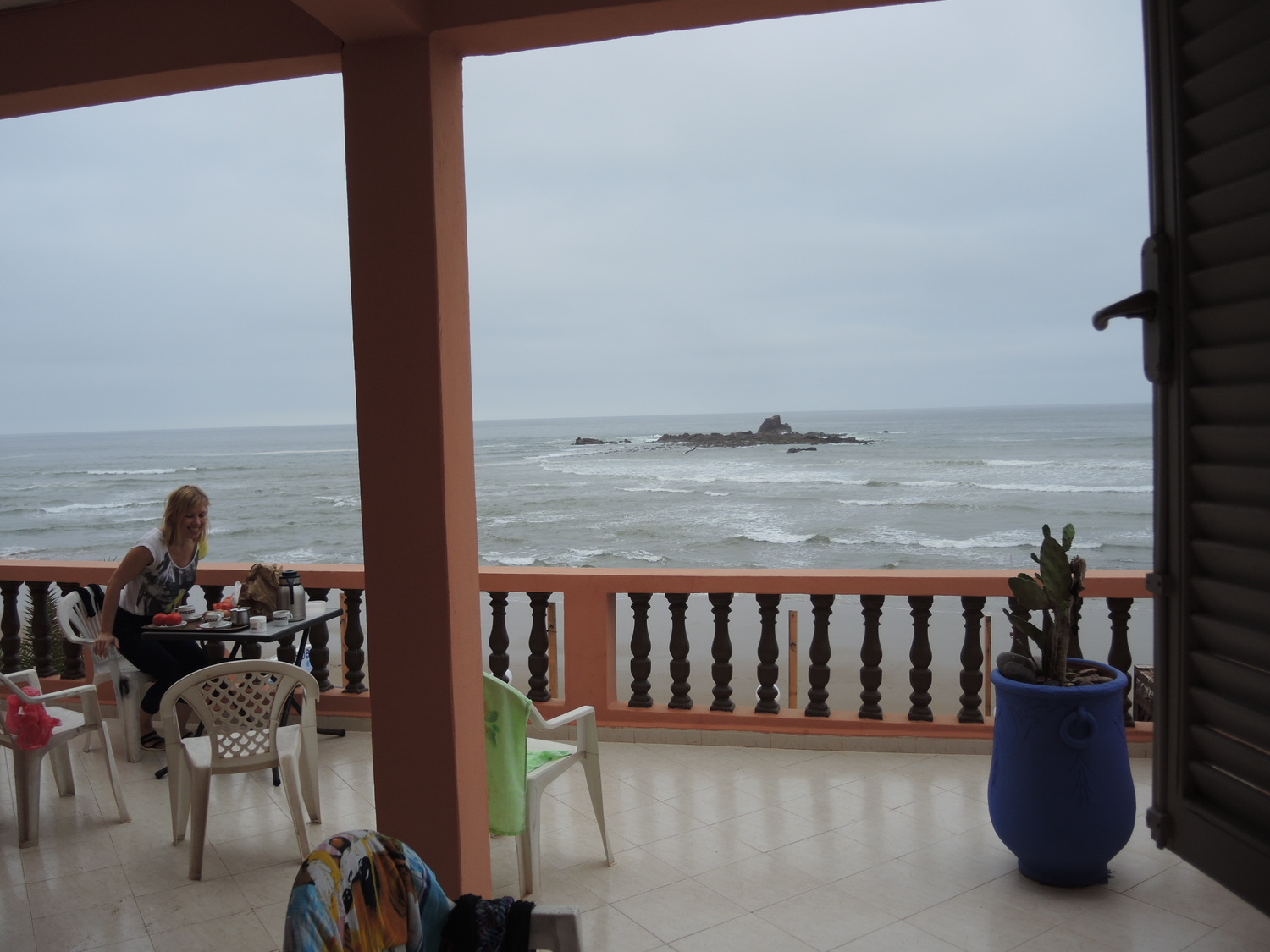 Terrace in a hotel in Legzira