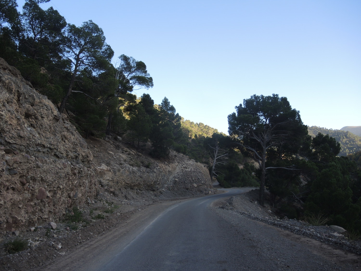 R307 road in Atlas Mountains