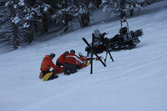 In_the_Blue_Route_injured_girl