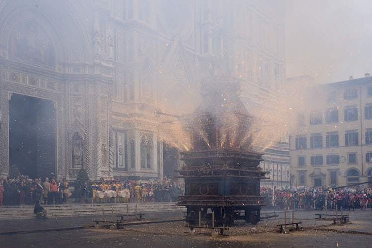 burst_of_the_wagon_festival in Florence