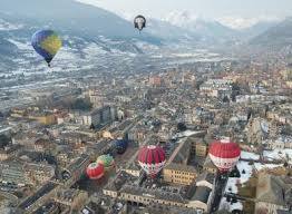 Hot_air_balloon_on_Valentine_s_Day