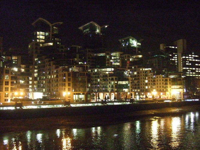 05_River_Thames_at_night