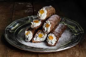 sicilian_cannolo