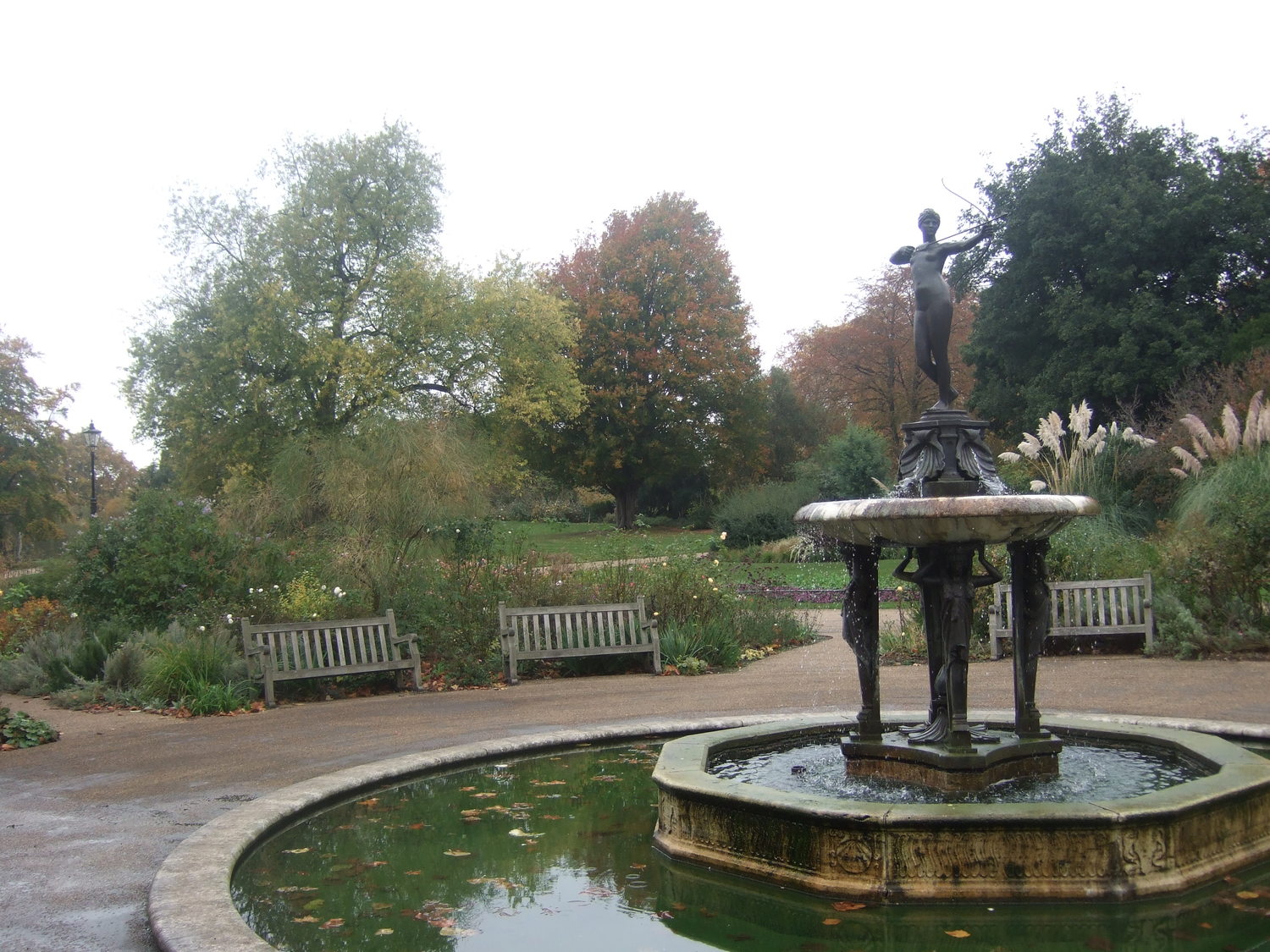 09_Hyde_Park_is_colourful_even_in_November