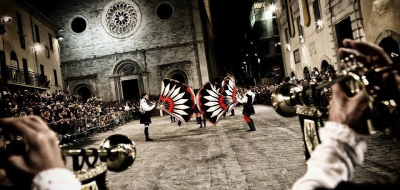 Door_games_in_Umbria