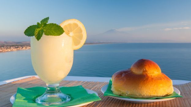 Granita with brioche