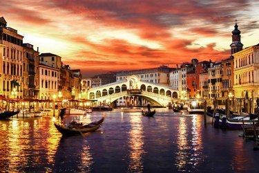 the_Rialto_bridge_