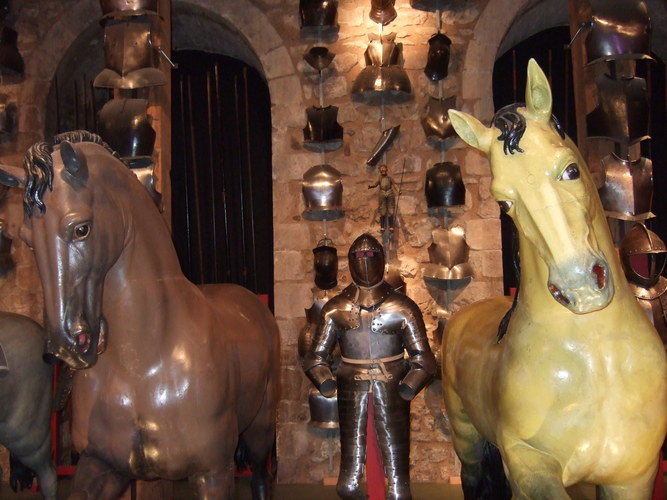 28_Weapon_exposition_in_the_Tower_of_London