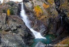 The_Lillaz_waterfalls_and_the_municipality_of_Cogne