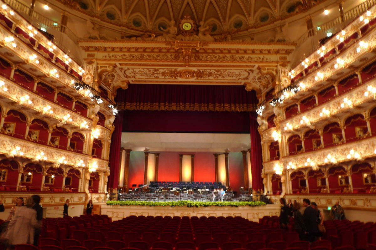 Petruzzelli_theater