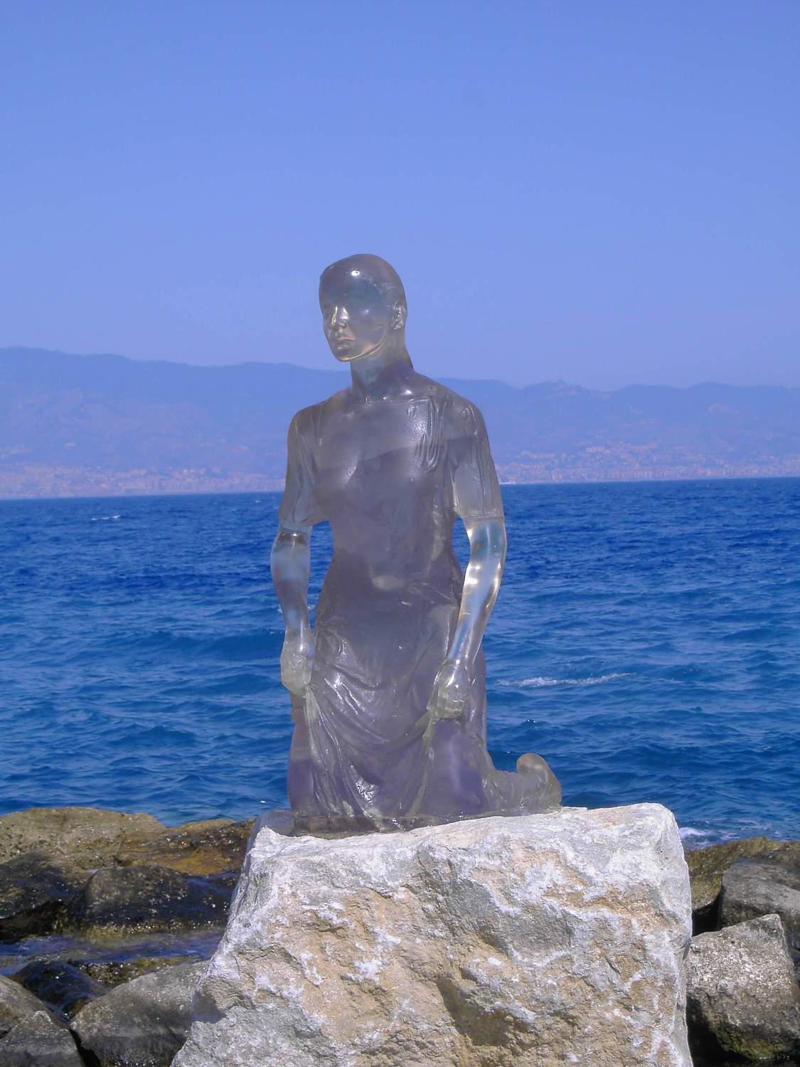 Statue_of_the_fairy_Morgana