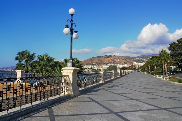 Falcomata__seafront