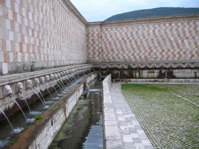 Fountain of 99 Spouts