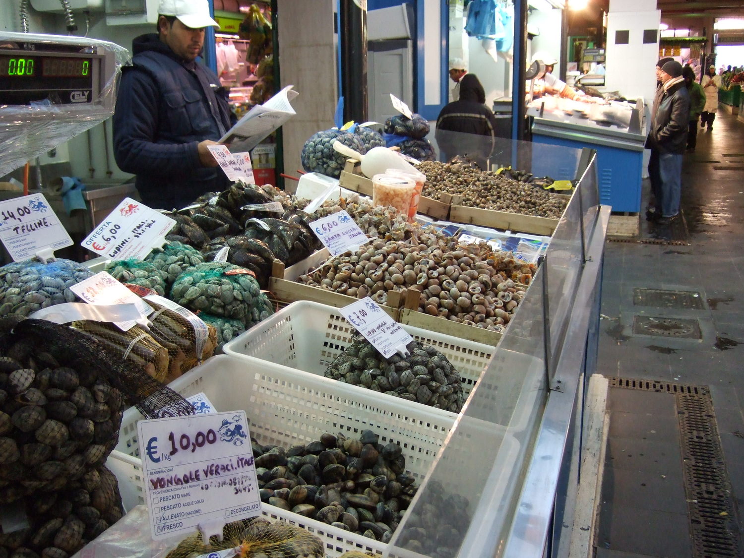 99993_Sea_food_in_Rome_Market