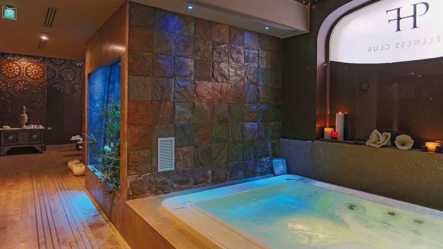 Brings_happy_hotel