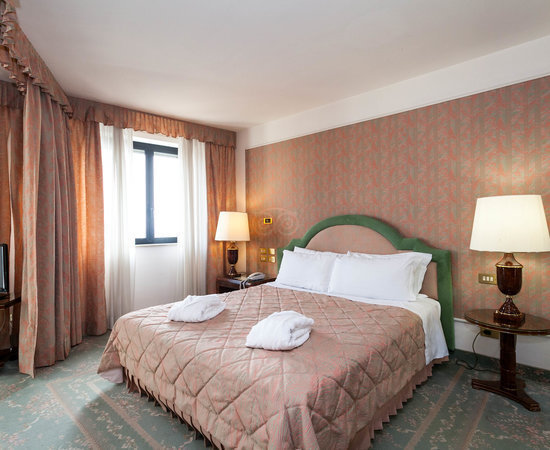 Excelsior hotel