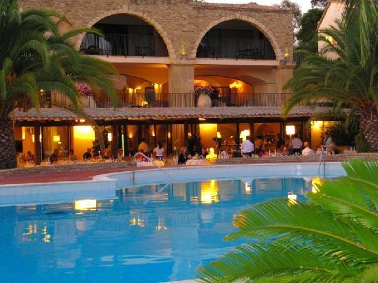 Flower_coast_hotel