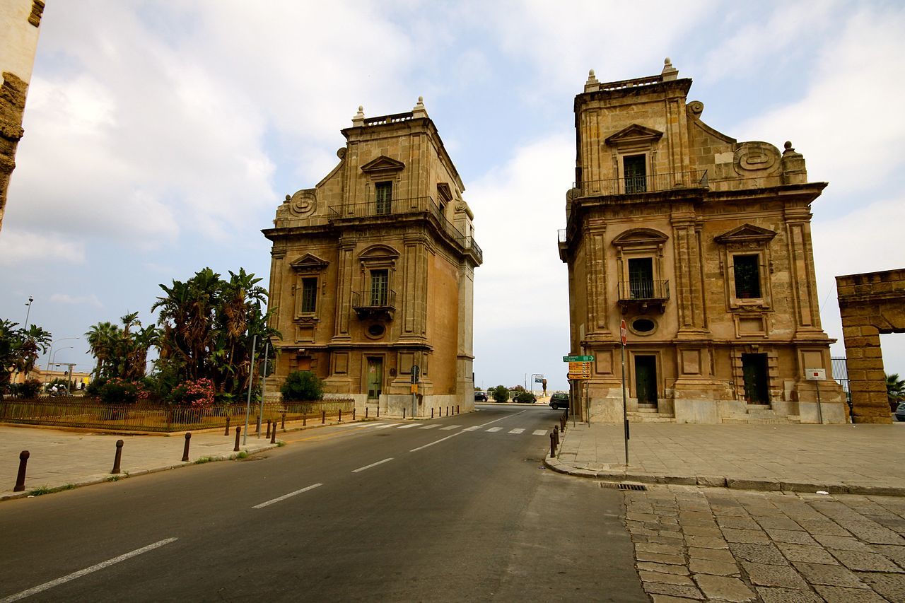 1280px-Porta_Felice_Palermo284