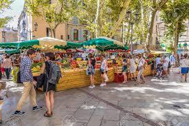 marcket_in_Provence