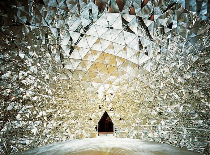 Swarovski_crystal_world