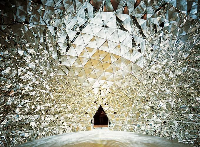 Swarovski_crystal_world