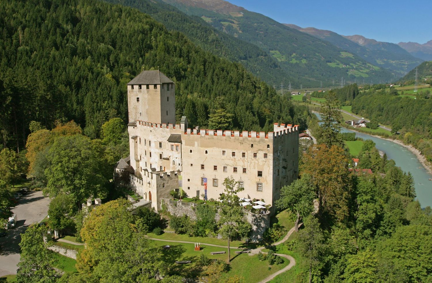 Bruck_castle