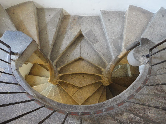 Double helix staircase