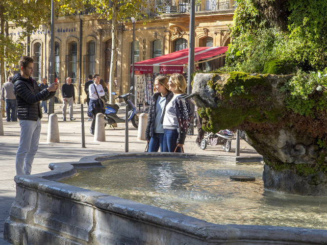 Fontaine des neuf canons