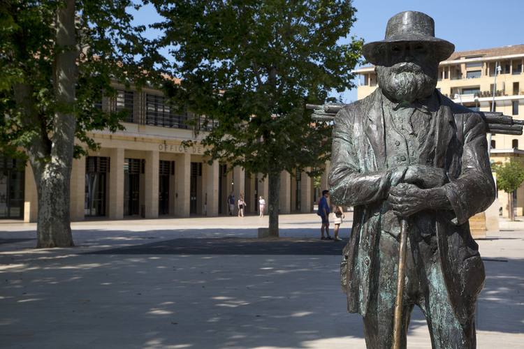 Aix en Provence Cezanne statue