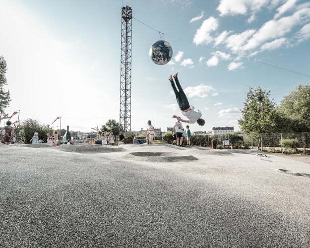 Nantes, Detroit architectes, playground “On va marcher sur la lune”, parc des Chantiers, étape du Voyage à Nantes 2016 © Franck Tomps / LVAN