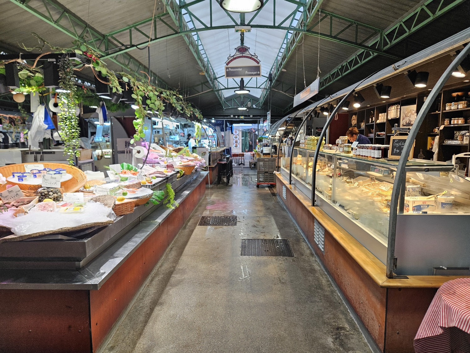 Cheese shops and Seafood market in Paris 